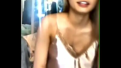 Asian Girl Nip Slip Selfie Porn