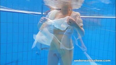 Britney Spears Pool Nude
