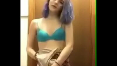 Des Teens Aux Cheveux Bleus Porno