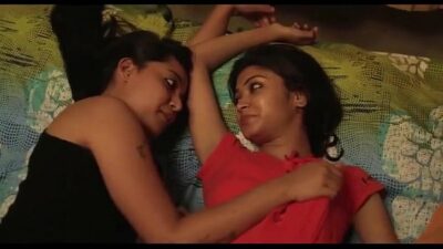 Two Girls Kissing Tamil - Two Girl Kiss