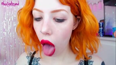 Porn Blonde Milf Red Lipstick