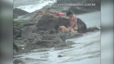 Porn Hidden Cam Couple Fucking On The Beach