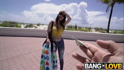 Video Amateur Femme Se Fait Bus Bitt Frotter Dehors Porno