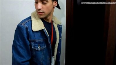 Vidéo Porno De Jeune Et Vieux Gays En Streaming