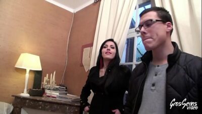 Video Porno De Trio Avec De Femme Au Gros Seins