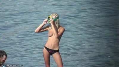 Claudia Schiffer Topless