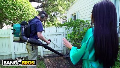 Erofus Wife-And-The-Black-Gardeners Issue1 44 Porn