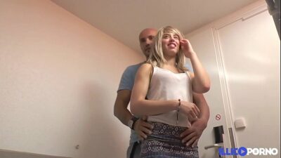 Femmes En Collant Porno Jeune Et Blonde