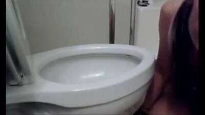 Teen Russe Toilette Porno