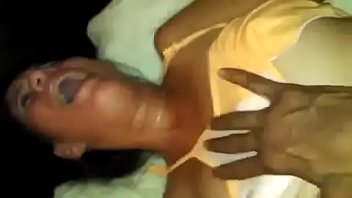 Vidéo sexe sauvage avec le clochard prendre dans le cul